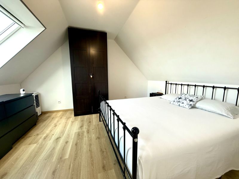 Recente duplex met 2 kamers en garage foto 12