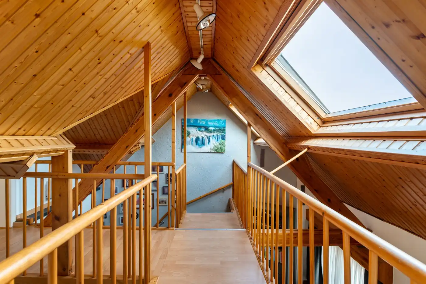 Top gelegen, charmante, vrijstaande woning met 3 slpk. en prachtige zuid-tuin foto 21