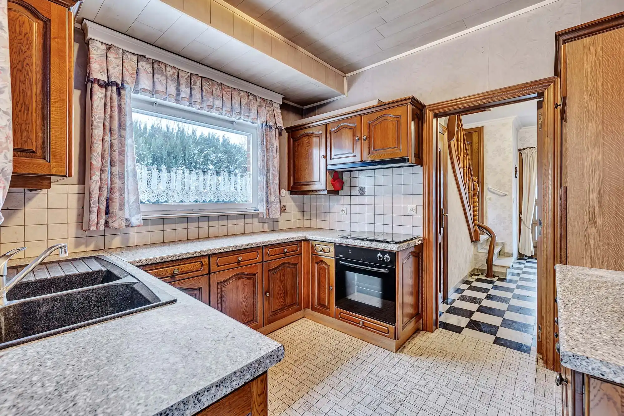 Te renoveren HOB op groot perceel met 3 slaapkamers foto 9