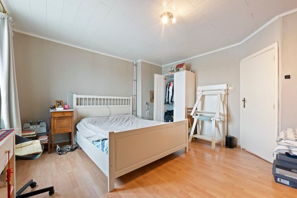 OP TE FRISSEN STADSWONING IN SINT-TRUIDEN foto 17