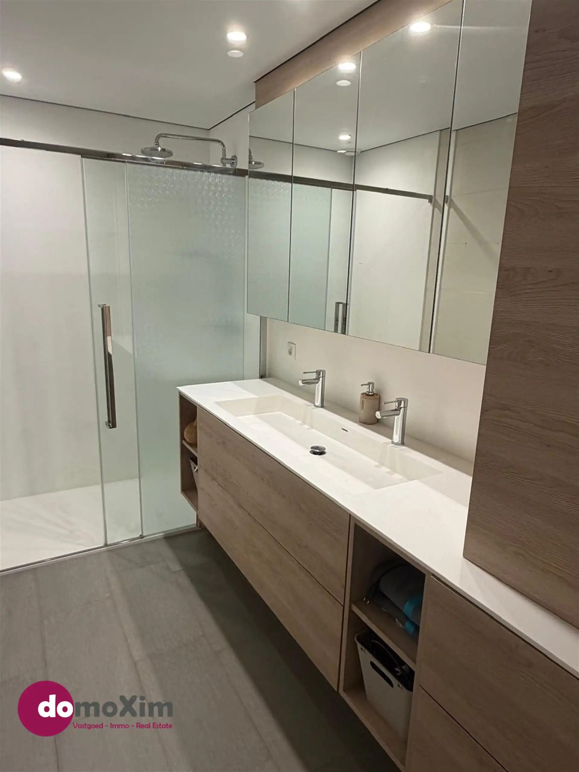 Instapklare woning met prachtige tuin in de Lievekensbossen foto 11