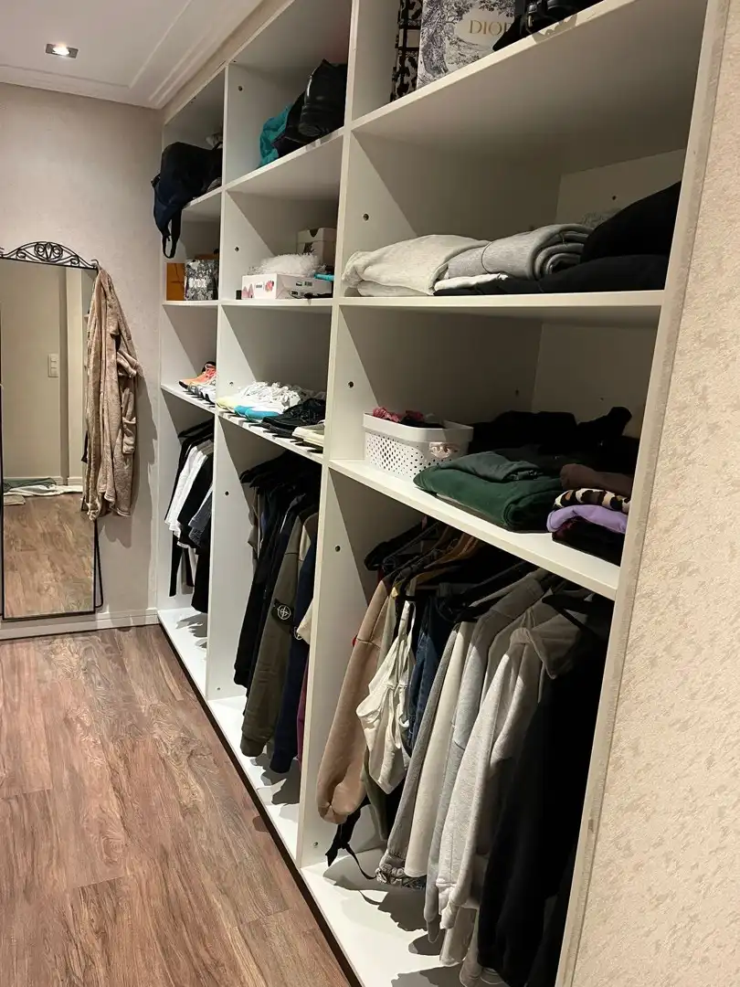 Gerenoveerd appartement met 3 slaapkamers foto 11