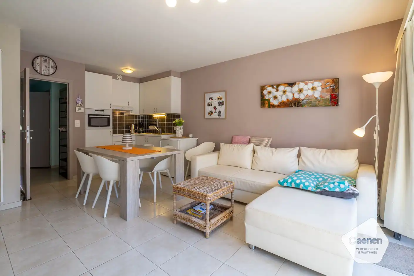 Instapklaar appartement in hartje Westende foto 4