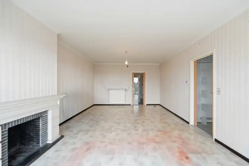 Ruim appartement met twee slaapkamers in centrum Roeselare foto 4
