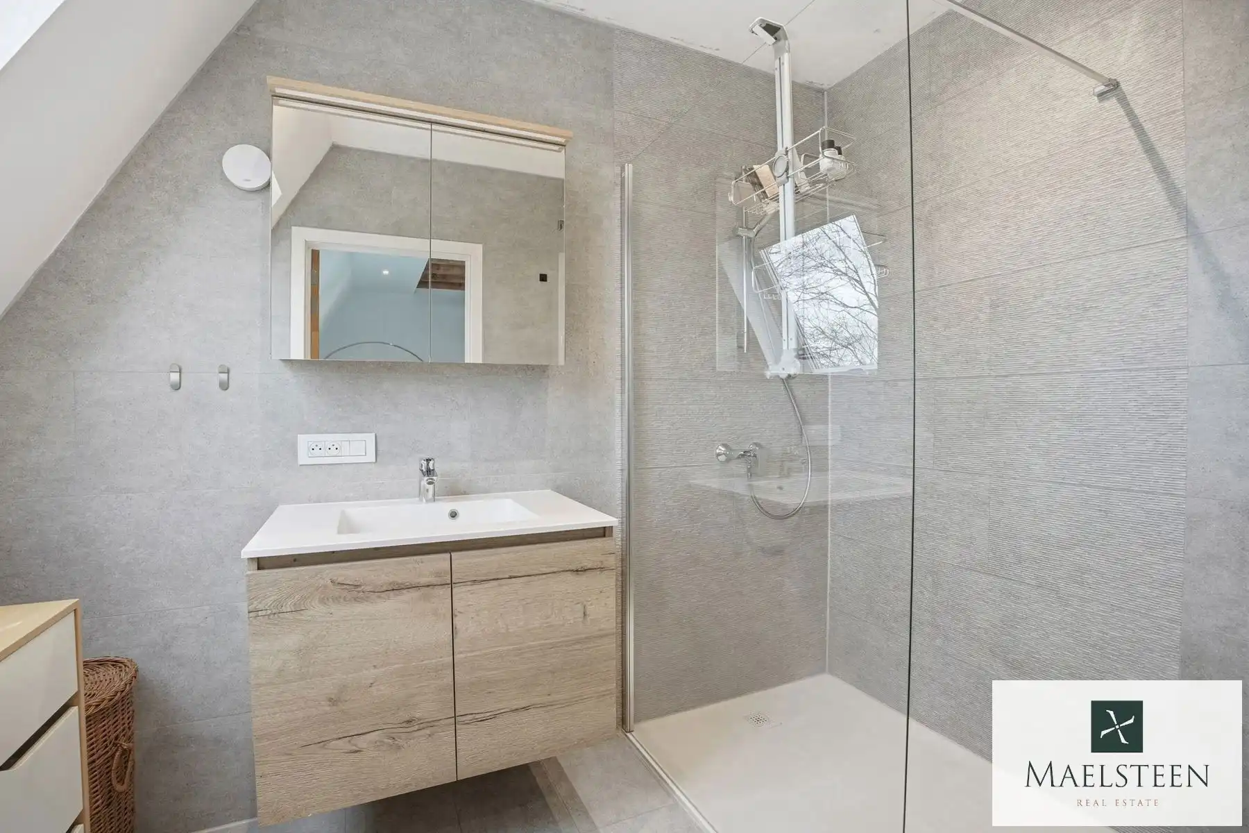 Ruime, instapklare stadswoning in de binnenstad van Brugge foto 32