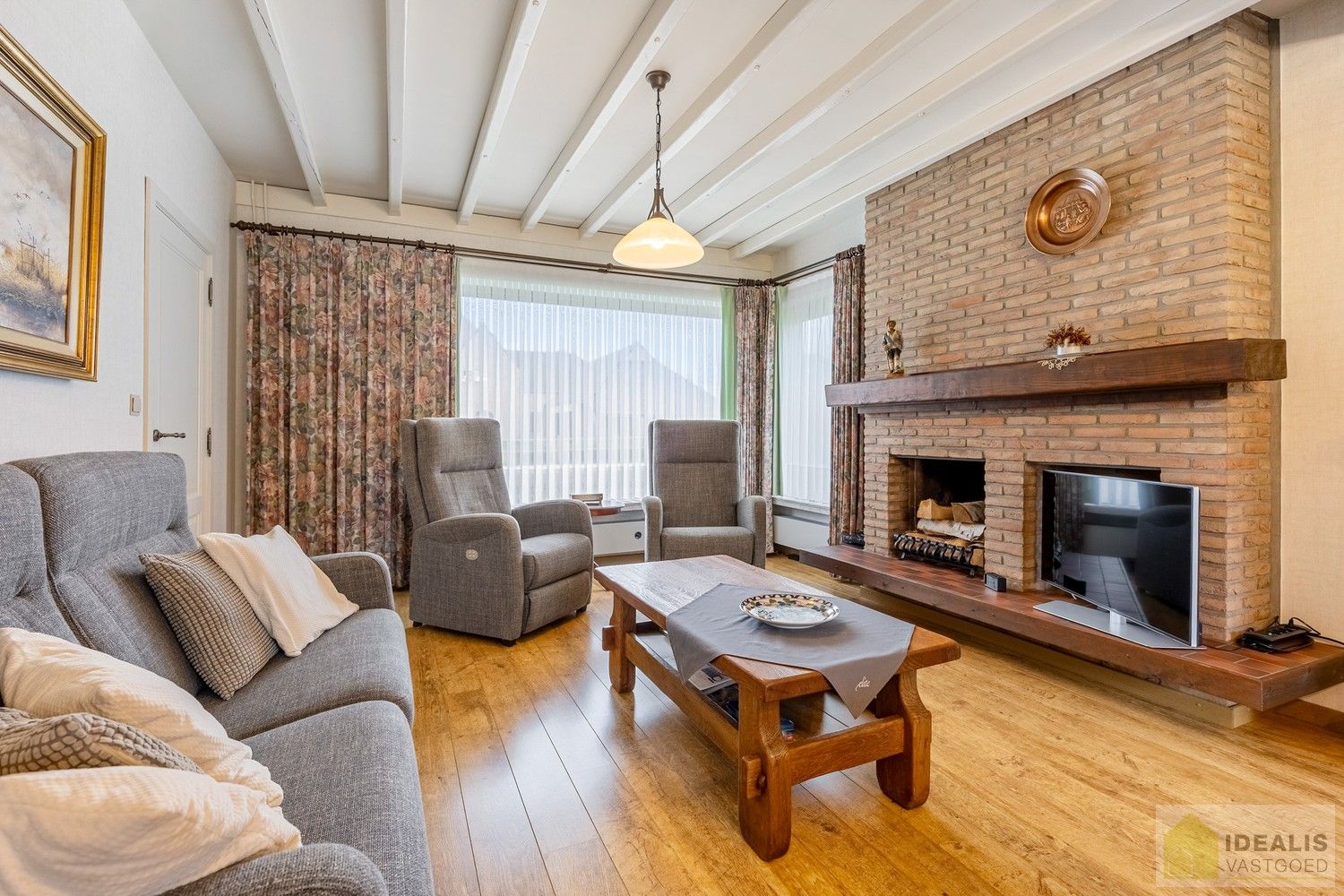 IDEALIS VASTGOED - INSTAPKLARE GEZINSWONING OP EEN RUSTIG PERCEEL VAN 12A 46CA MET 3 KNAPPE SLAAPKAMERS foto 6