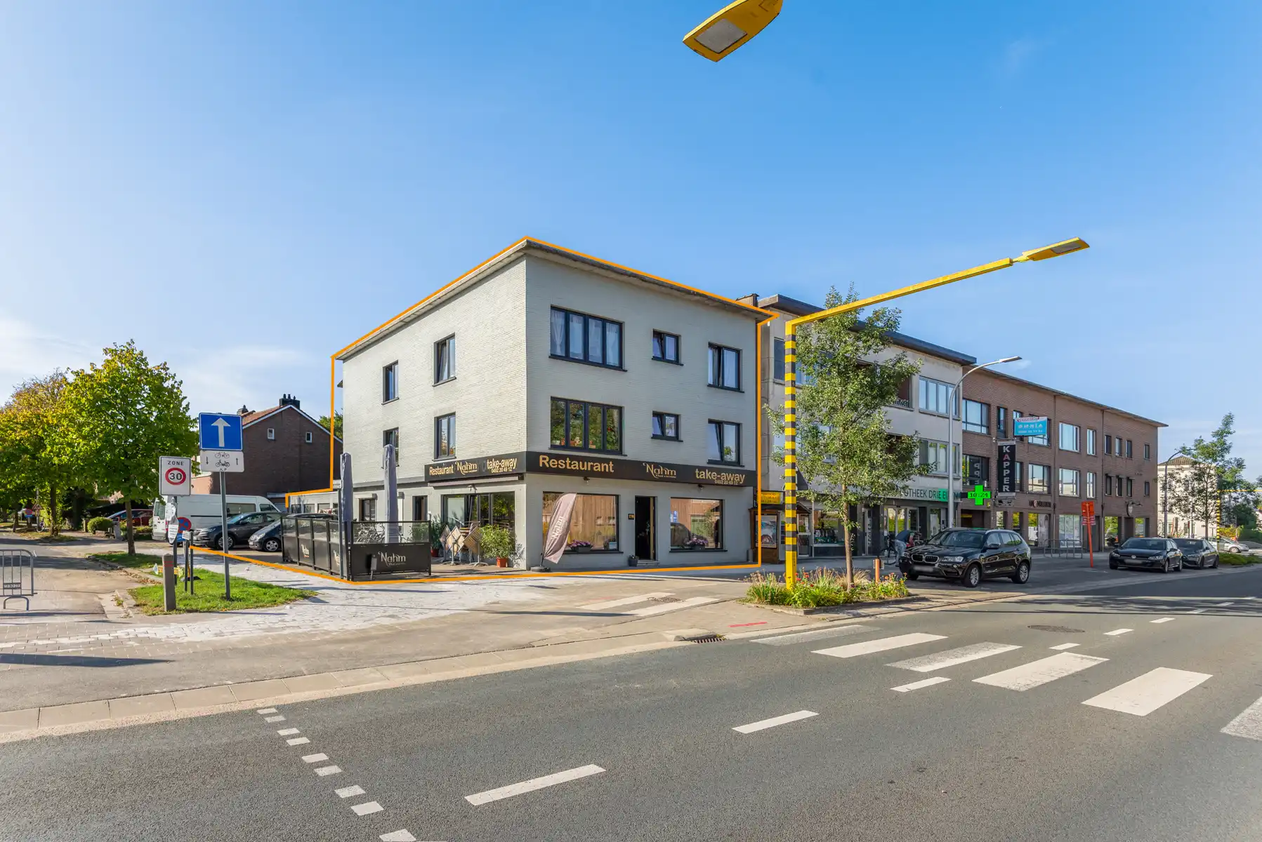 Opbrengsteigendom met sterk rendement in Edegem! foto {{pictureIndex}}