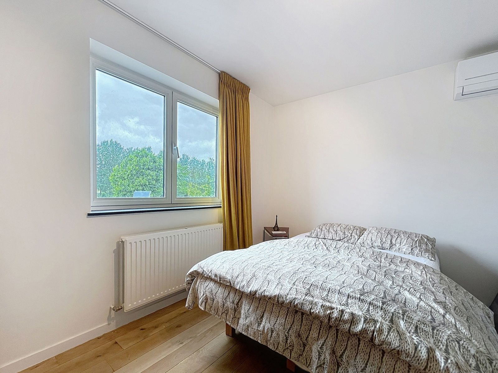 Villa met 5 (6) slks - 2 bdks - zwembad - 370m² bwb opp foto 18