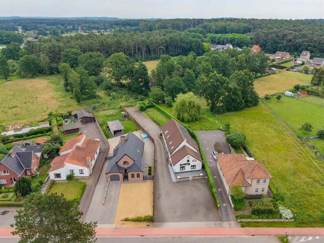 Uniek hoevepand met vele mogelijkheden: kangoeroewoning, horeca, vrij beroep... foto 4