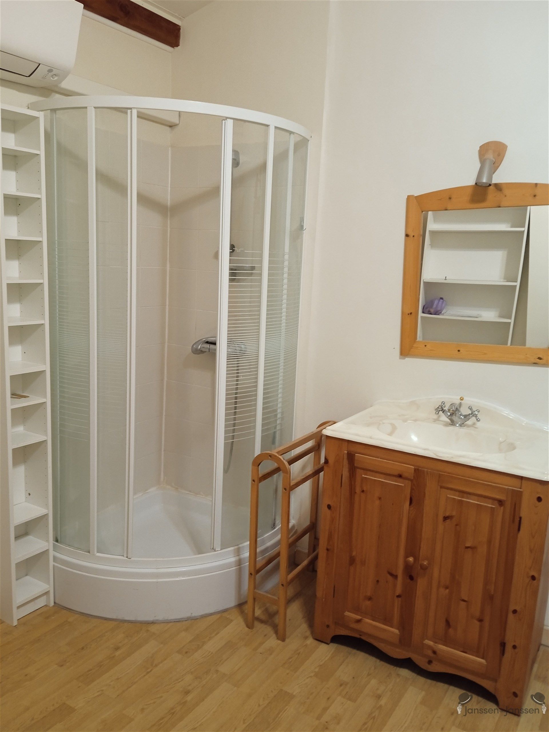 Volledig gerestaureerde en bemeubelde woning zuid Franse kust foto 8