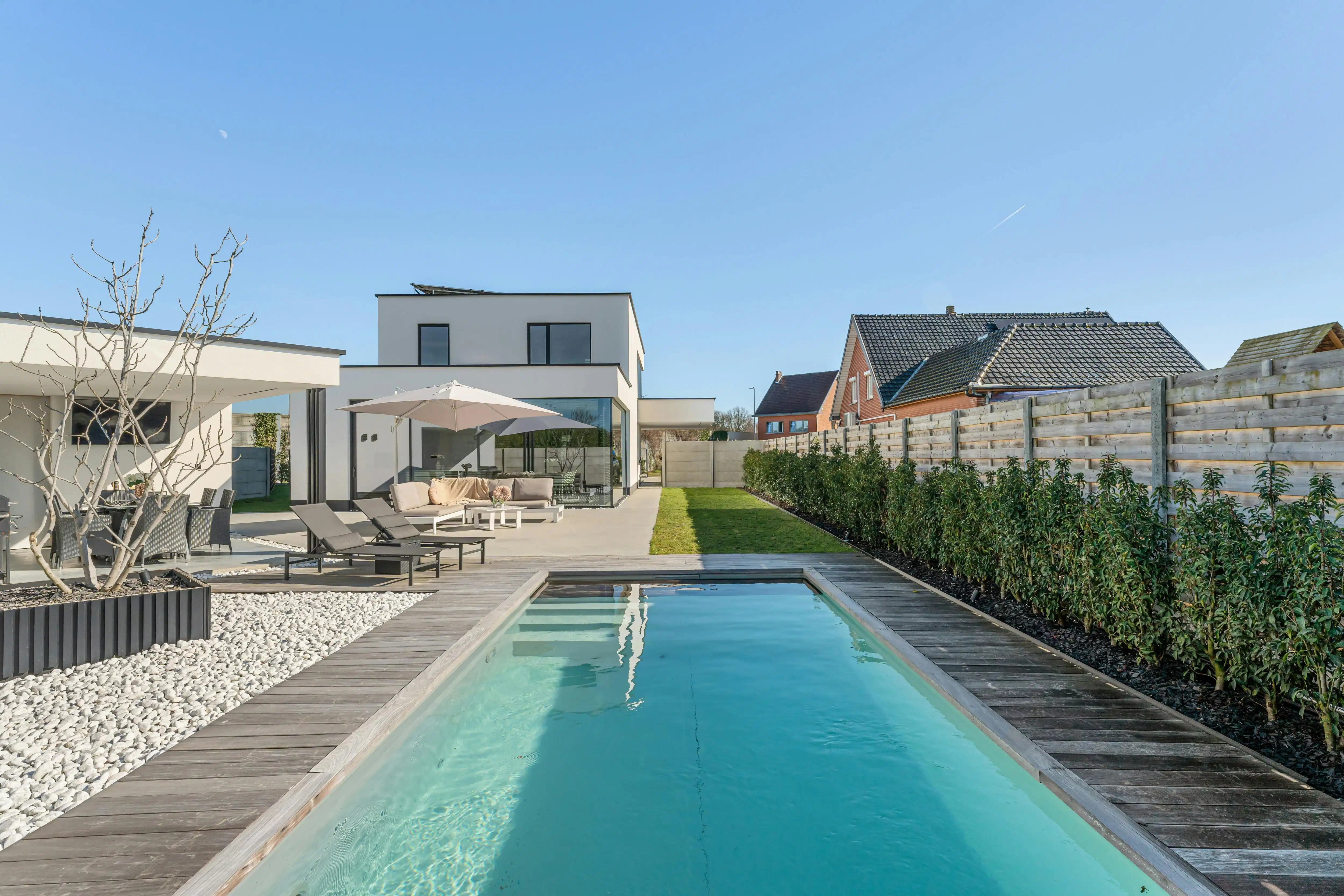 Exclusieve high-end villa met zwembad in Genk foto 20