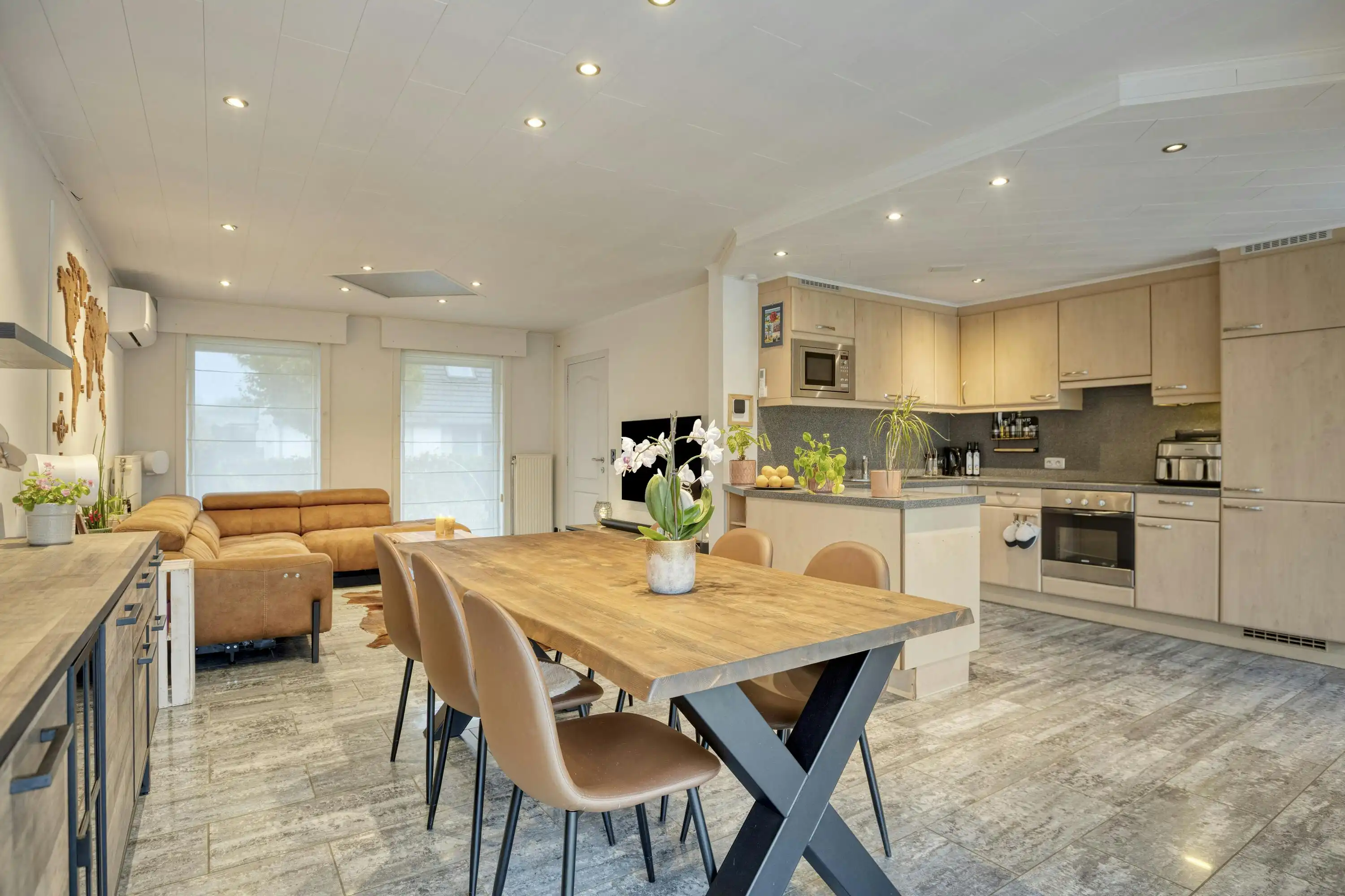 Instapklaar huis met 4 slaapkamers in Hertsberge foto 5