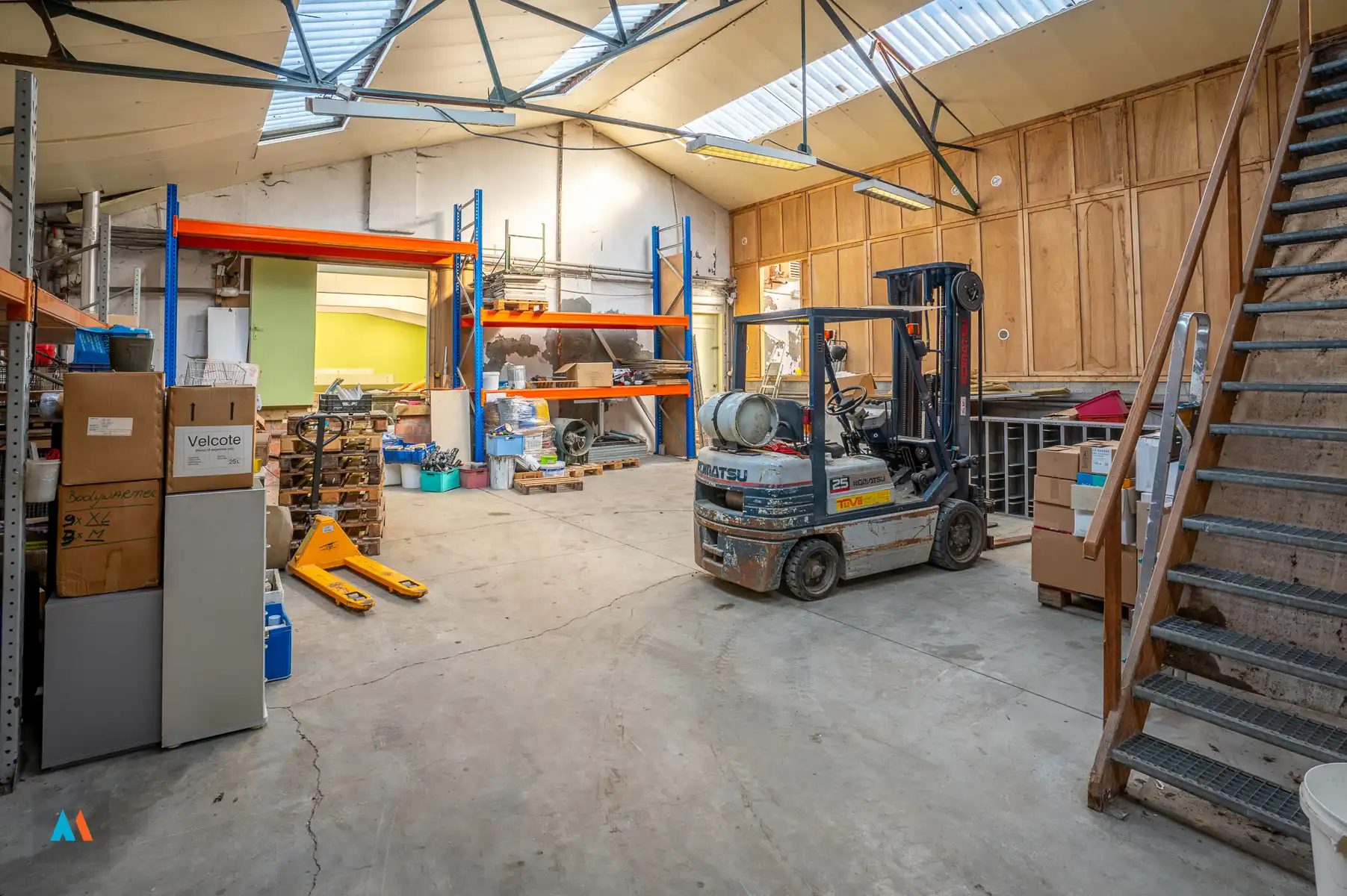 Polyvalent gebouw foto 24