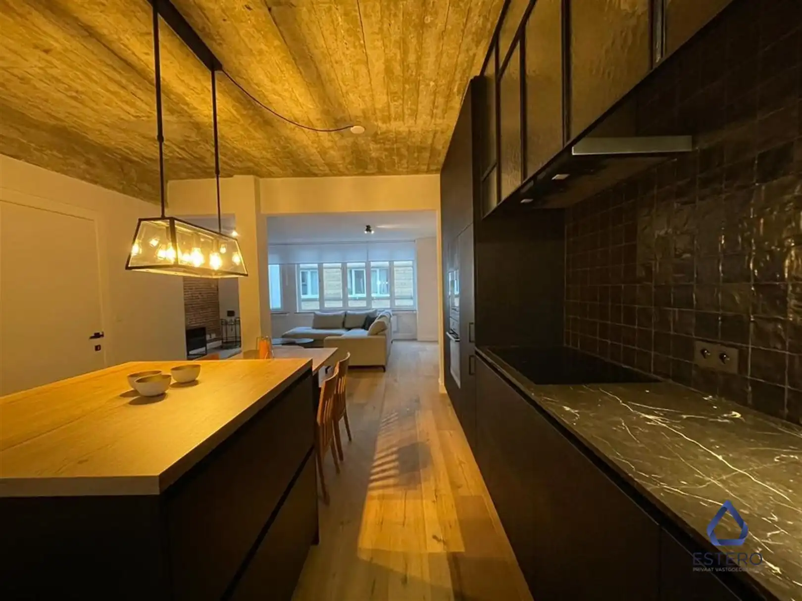 Stijlvol gemeubeld appartement op toplocatie foto 2