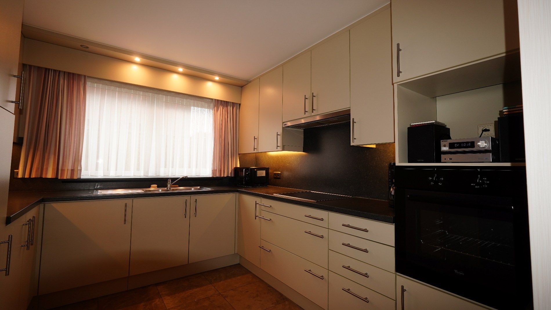 Gelijkvloers appartement met tuin te Zele foto 4