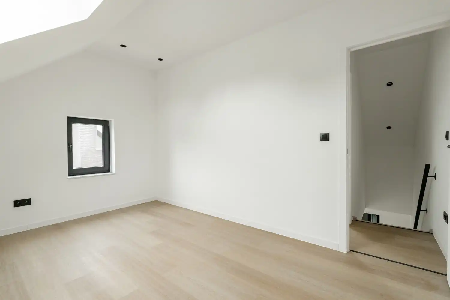 Leuke gerenoveerde en instapklare woning  met 2 slaapkamers foto 18