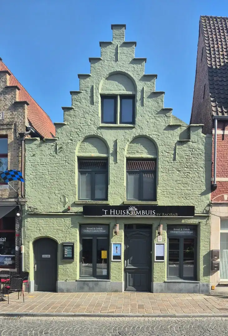 Restaurant met terras en woonst op topligging in de Langestraat foto 18