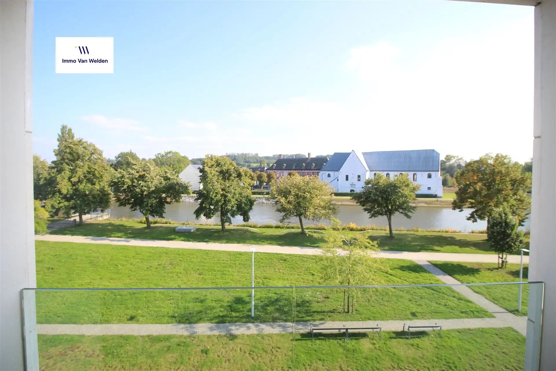 Uniek gelegen appartement met frontaal zicht op de Schelde foto 13