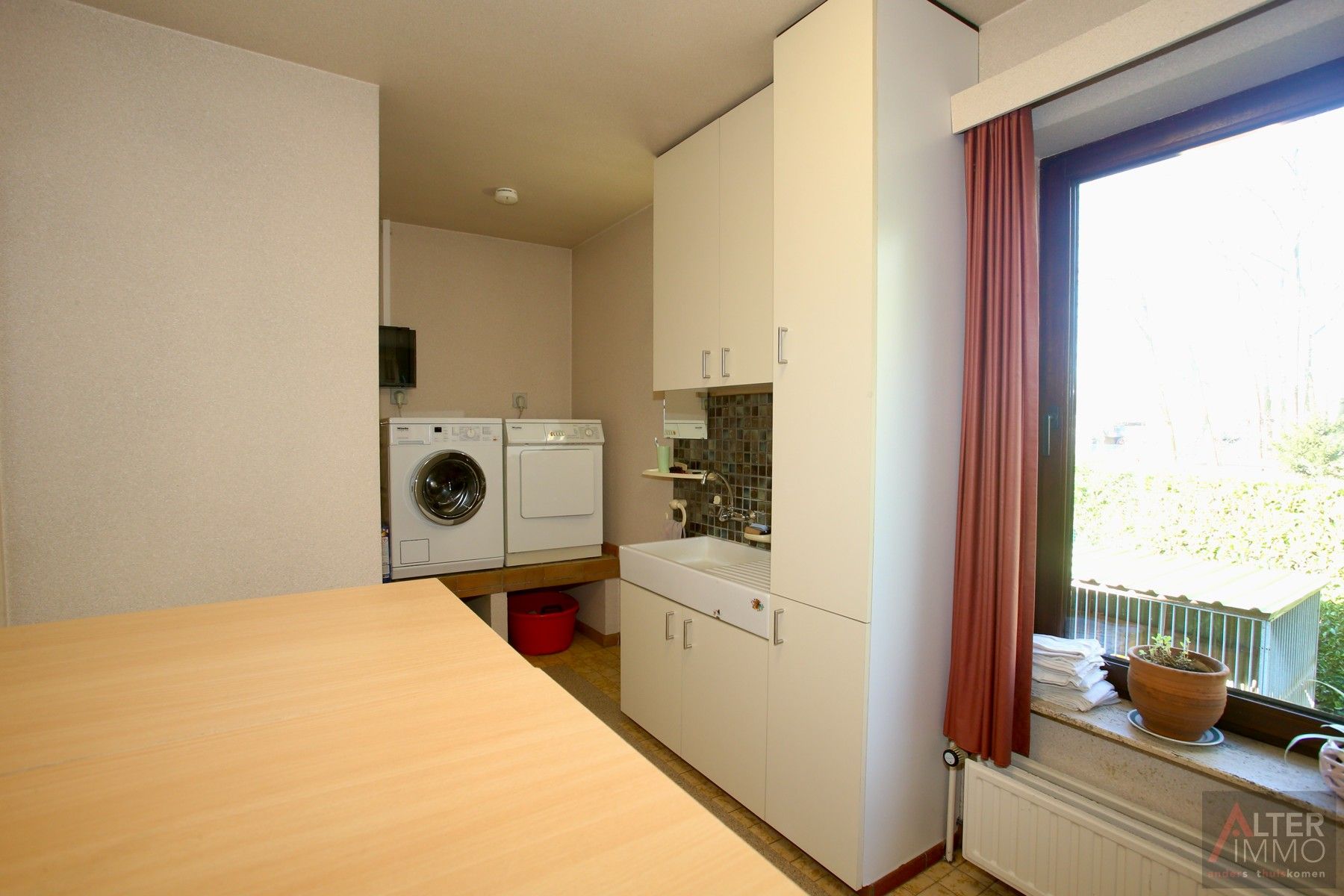 Uitzonderlijke woning op een uitstekende locatie. Top onderhouden,  4/5 slaapkamers op een extra breed (41,5m) perceel van ca. 20 are vlakbij Zolder centrum - prachtige tuin! foto 20