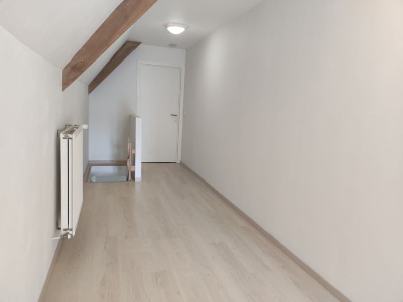 Landelijke woning met weide foto 12