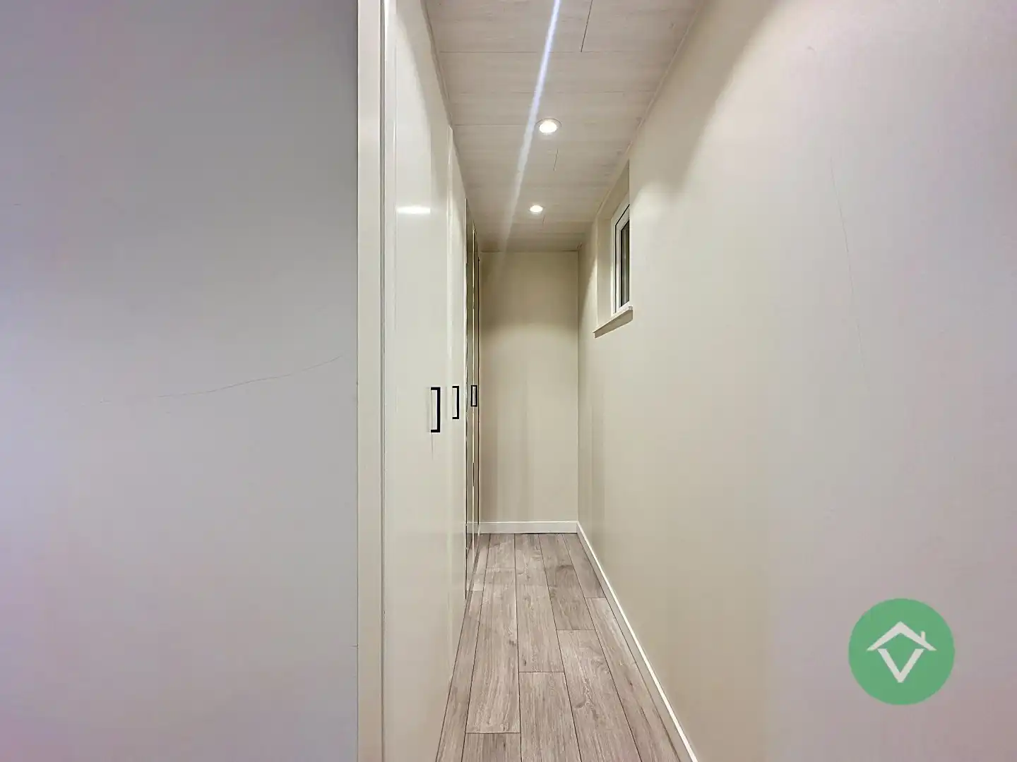 Op te frissen gezinswoning met vier slaapkamers, inpandige garage te Koekelare foto 10