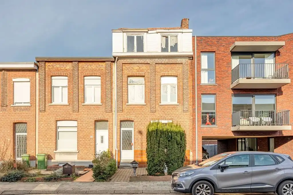 Te renoveren woning met grote tuin foto 24