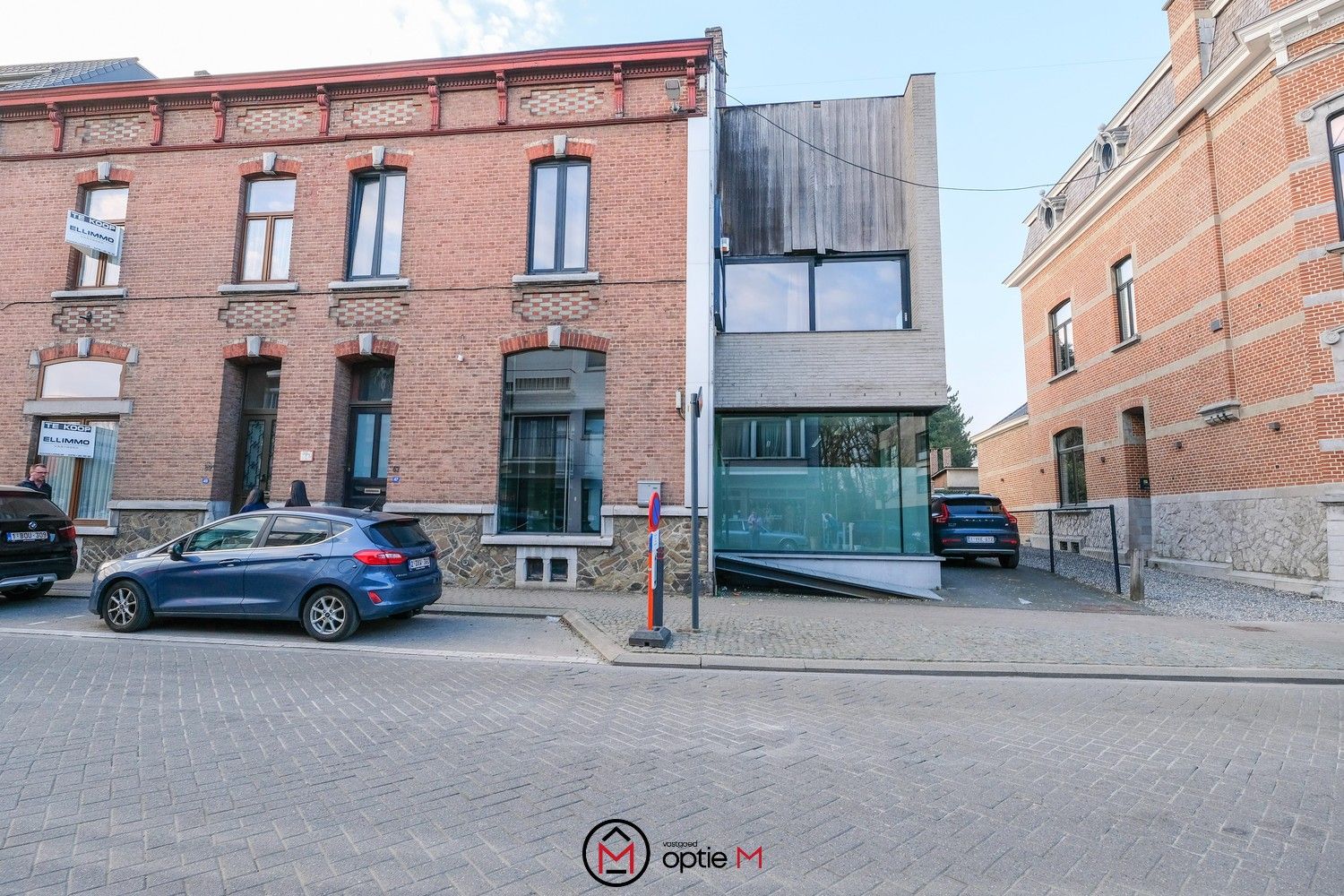 Ruim en authentiek kantoorgebouw op toplocatie in Bilzen foto 2