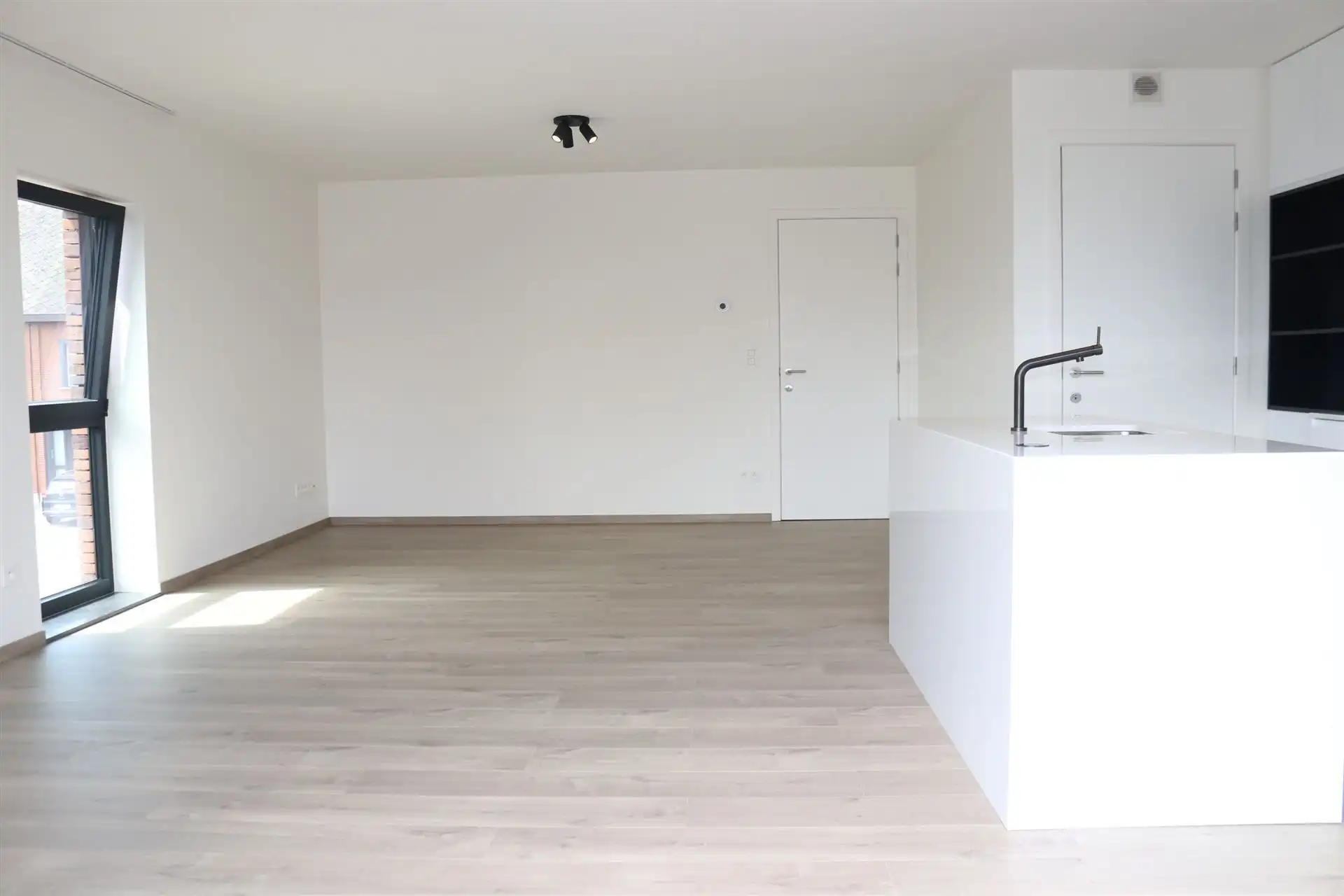 Appartement met 1 slaapkamer en groot terras foto 6