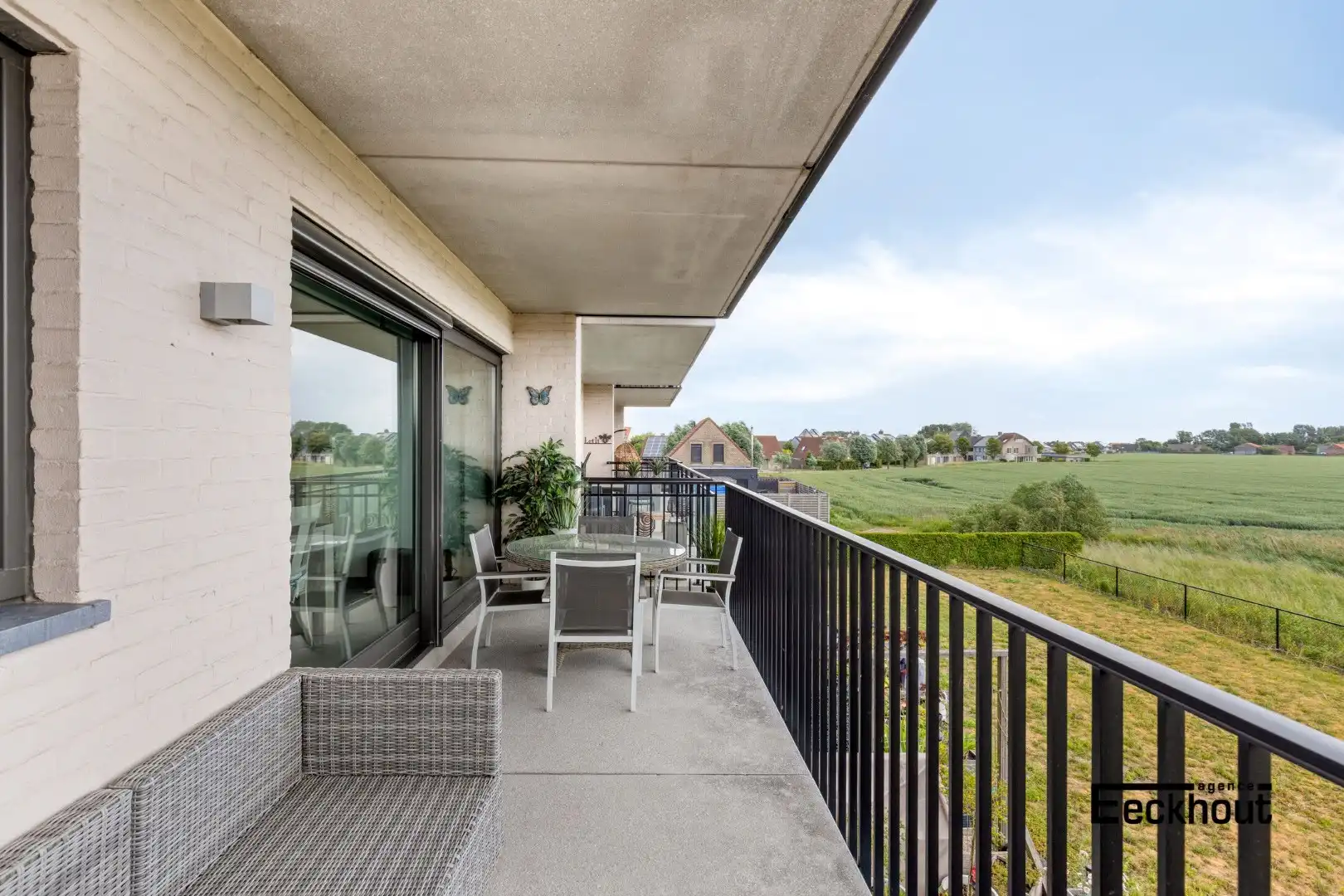 Modern 2-slaapkamer appartement met open zicht op groen foto 3