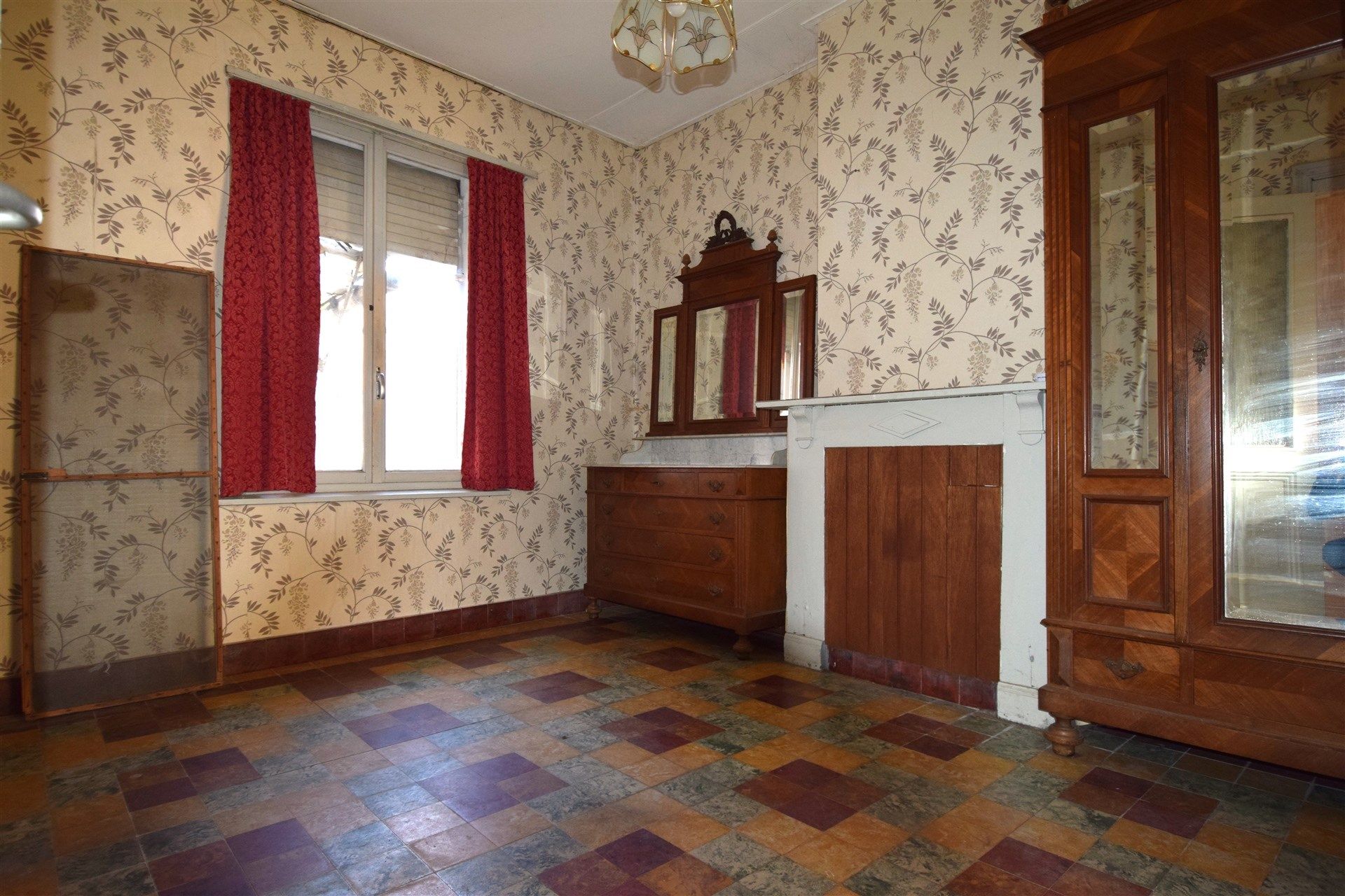 Ruime renovatiewoning met 3-4 slaapkamers en aangename tuin (270m²) foto 10