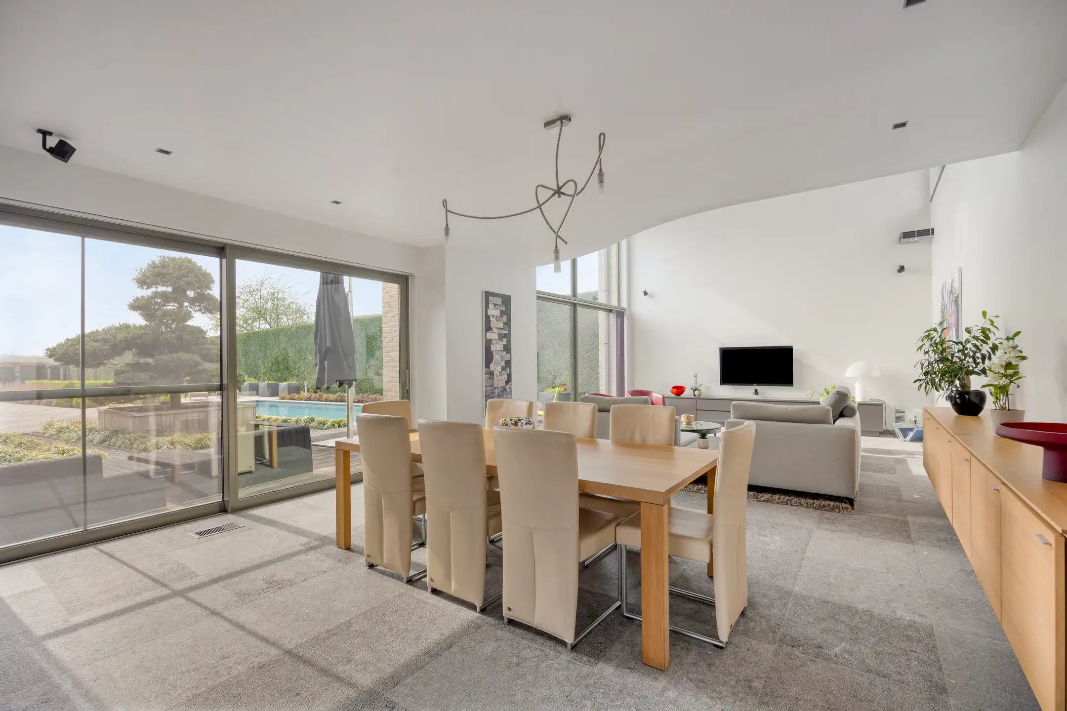 Ruime instapklare villa met zwembad op 27 are foto 7