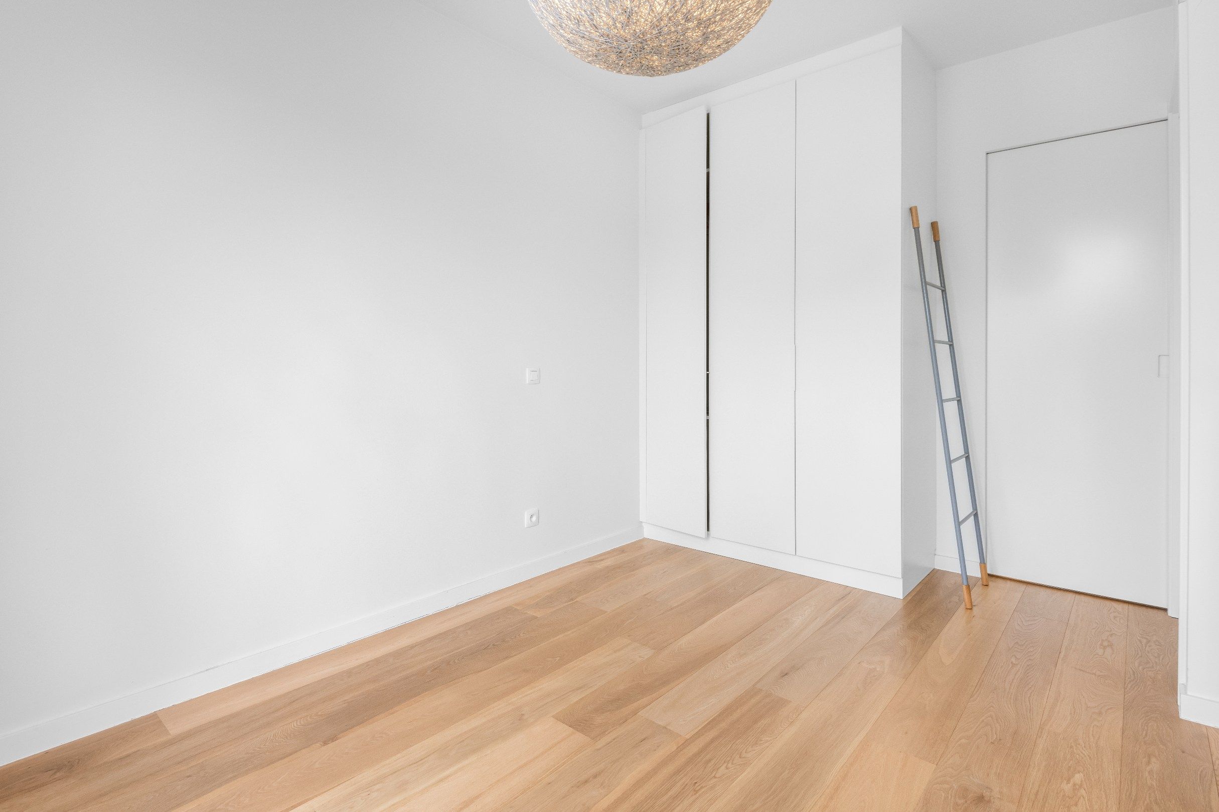 Luxueus afgewerkt nieuwbouwappartement vlakbij de Zeedijk en het Rubensplein. foto 12