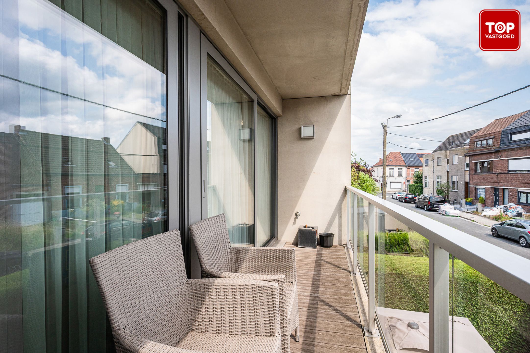 Instapklaar 2-slaapkamer appartement te Wondelgem. foto 14