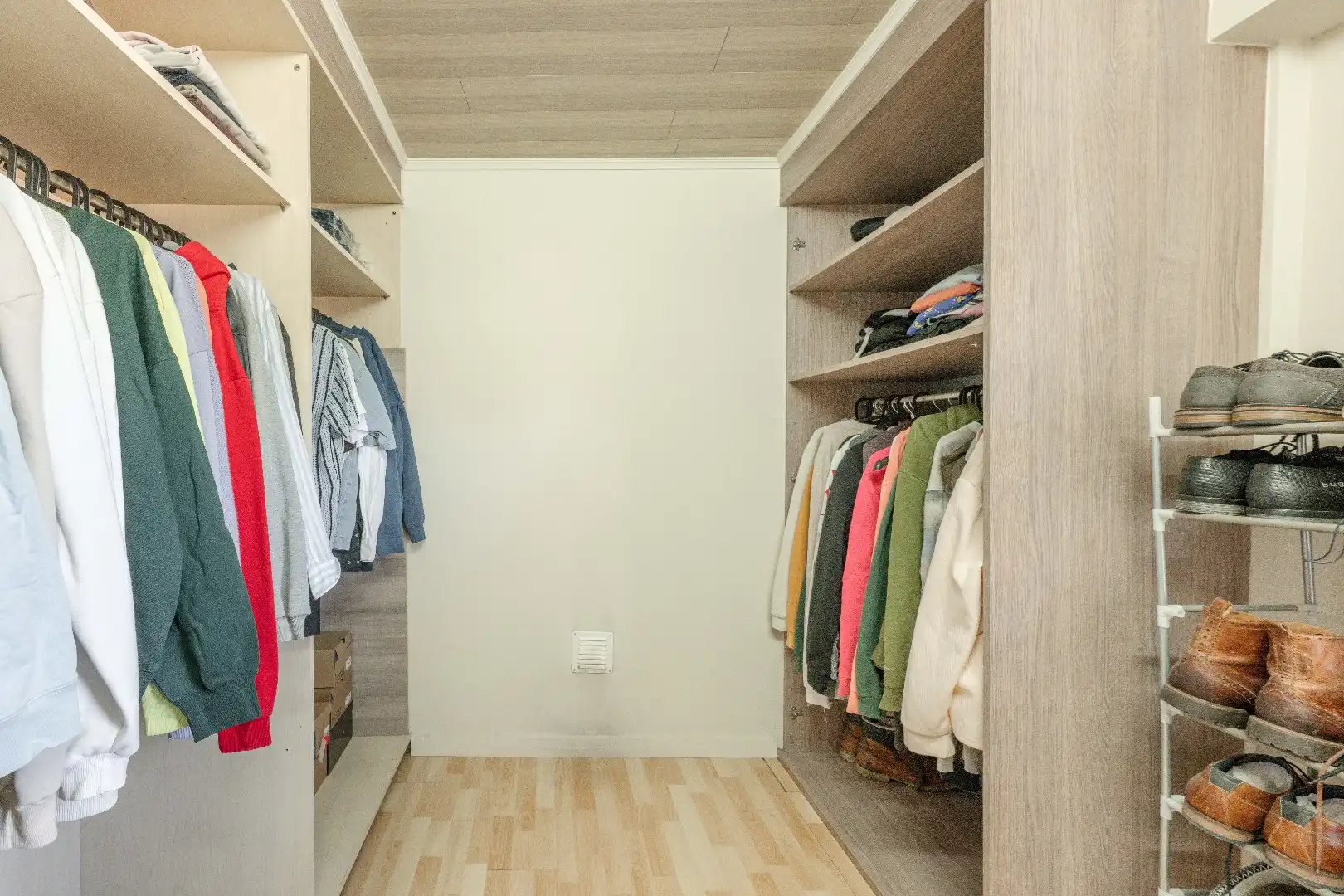 RUIME EN INSTAPKLARE WONING MET 3 SLAAPKAMERS EN CHARMANTE TUIN! foto 15