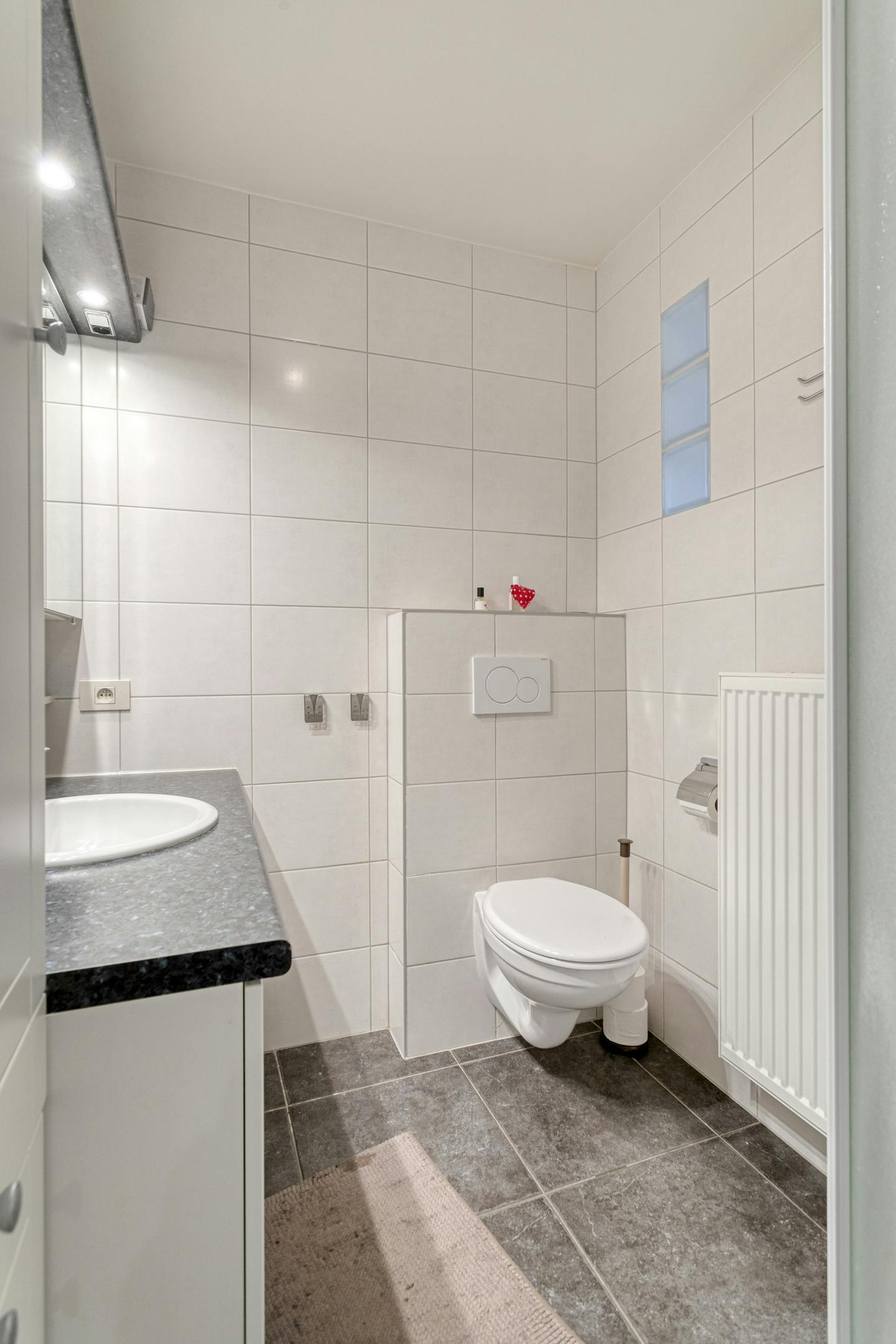 Instapklaar 2-slaapkamerappartement in centrum Merelbeke foto 7