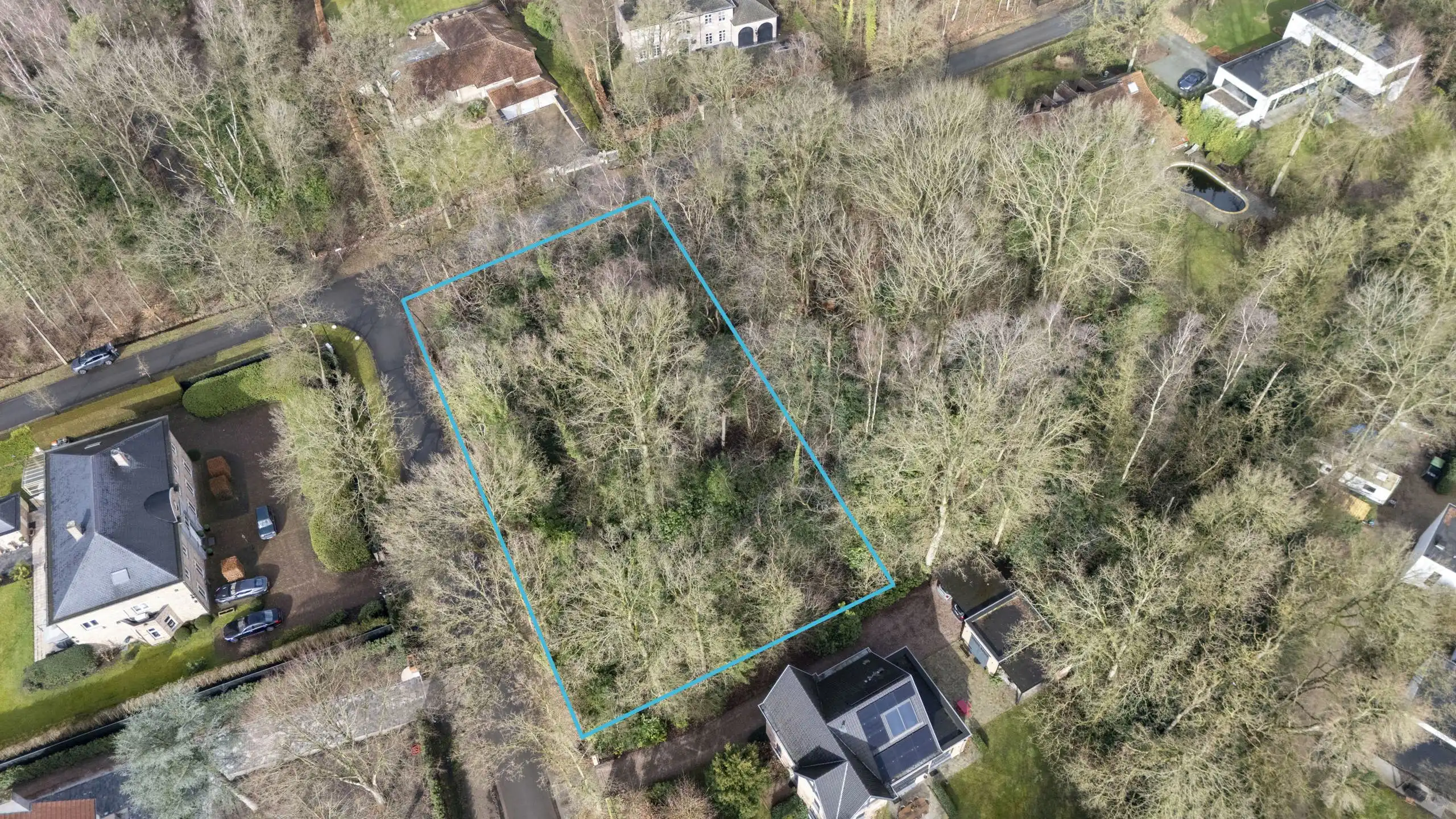 Hoekperceel van ca. 2.029 m² in rustige, groene ligging! foto 2