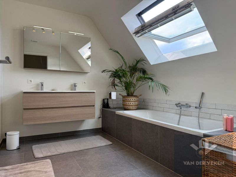 BIJNA ENERGIENEUTRALE WONING IN GODSHEIDE foto 8