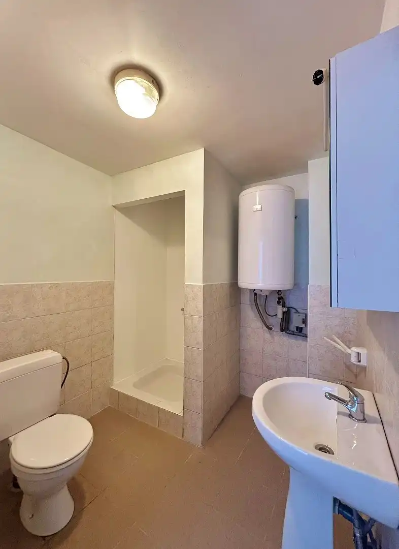 Duplex-appartement met terras in het centrum van Ieper foto 4