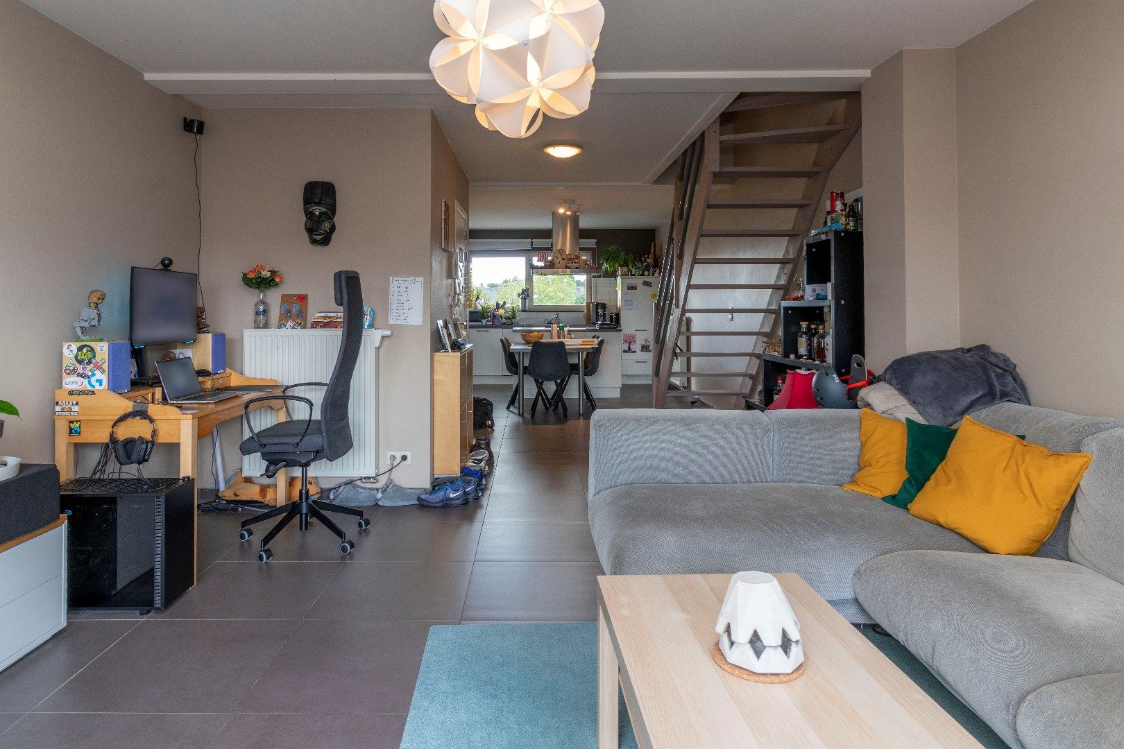 Ruime triplex (3slpks) op wandelafstand van station foto 2