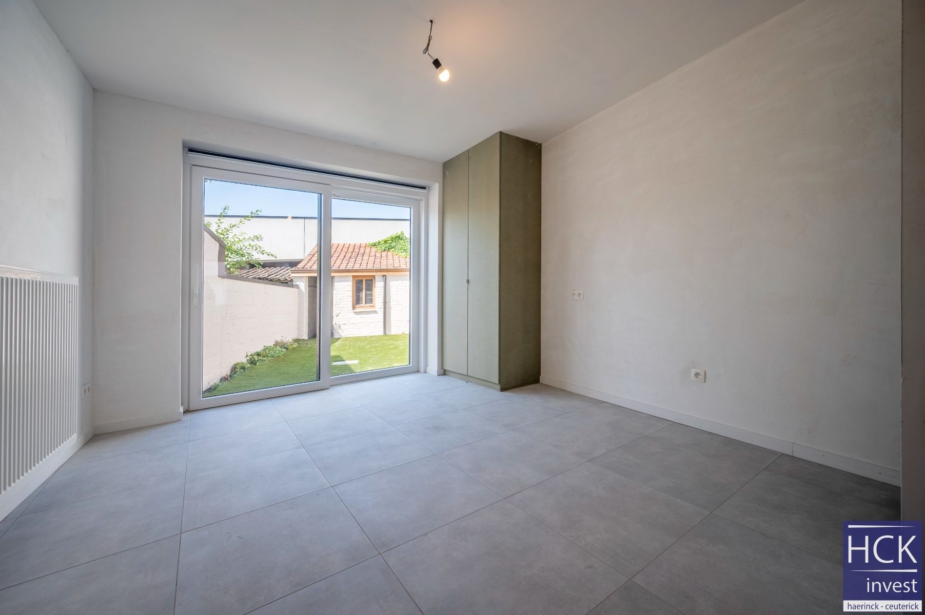 WAREGEM - Nieuw gerenoveerde woning met 2 SLPK. in hartje Waregem! foto 5