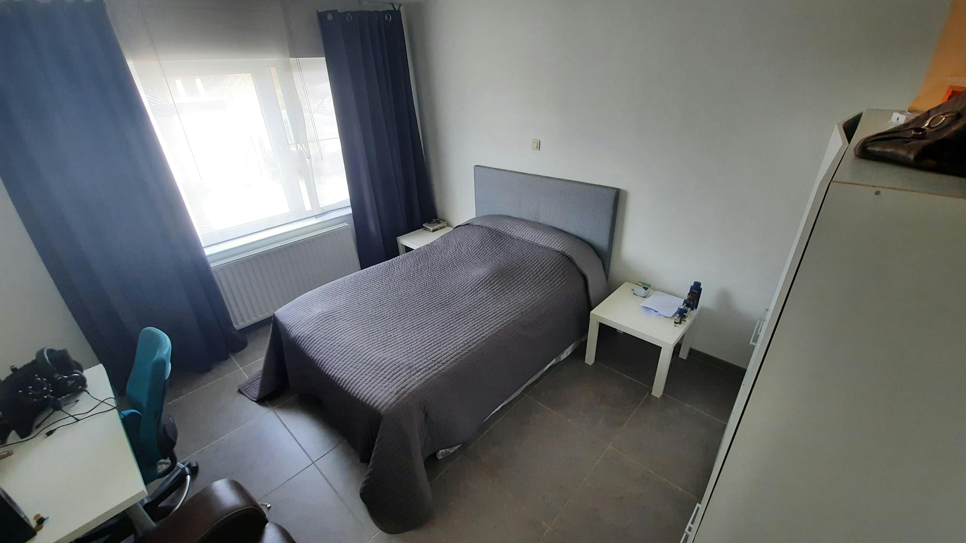 Industriegebouw met conciërge-appartement op 34a 60ca in Maaseik te koop foto 18
