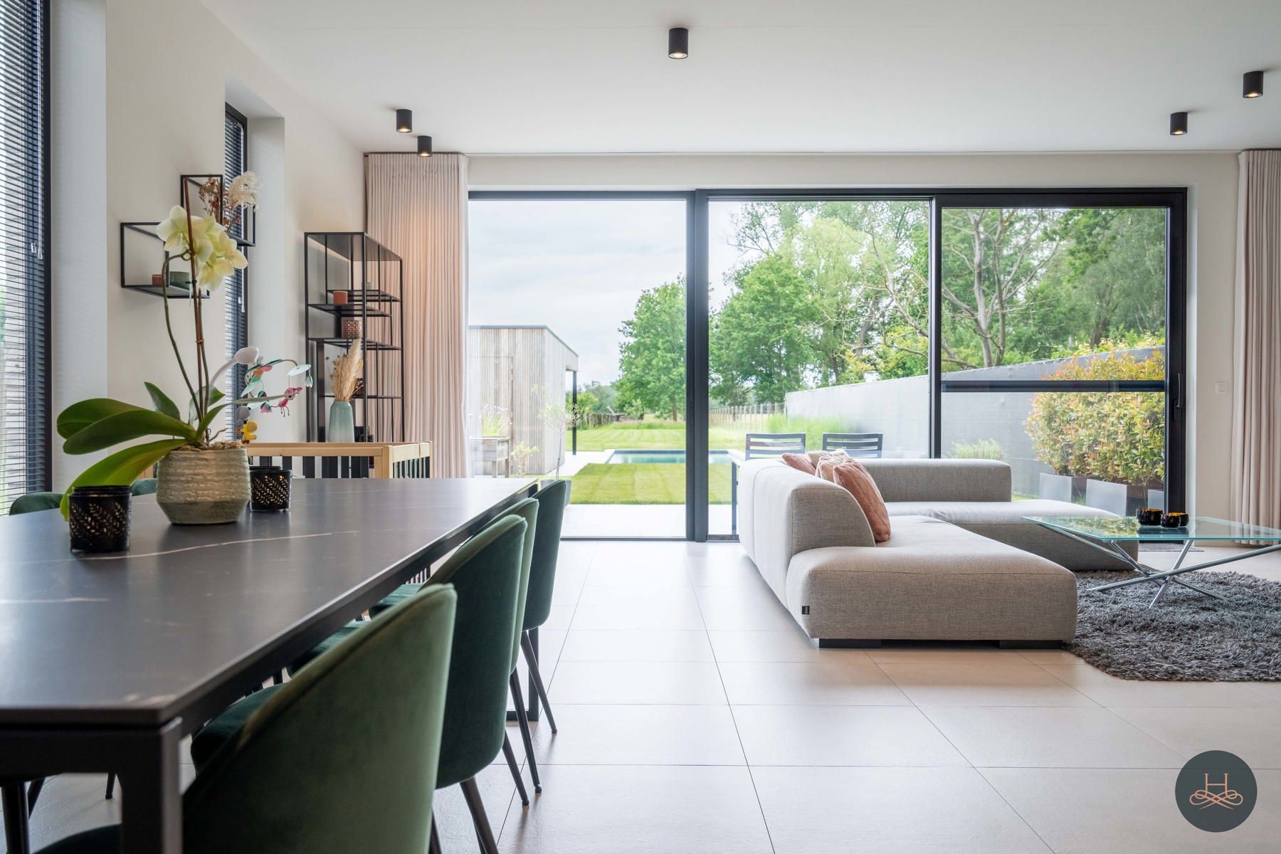 Knappe recente woning met prachtig groen uitzicht foto 6