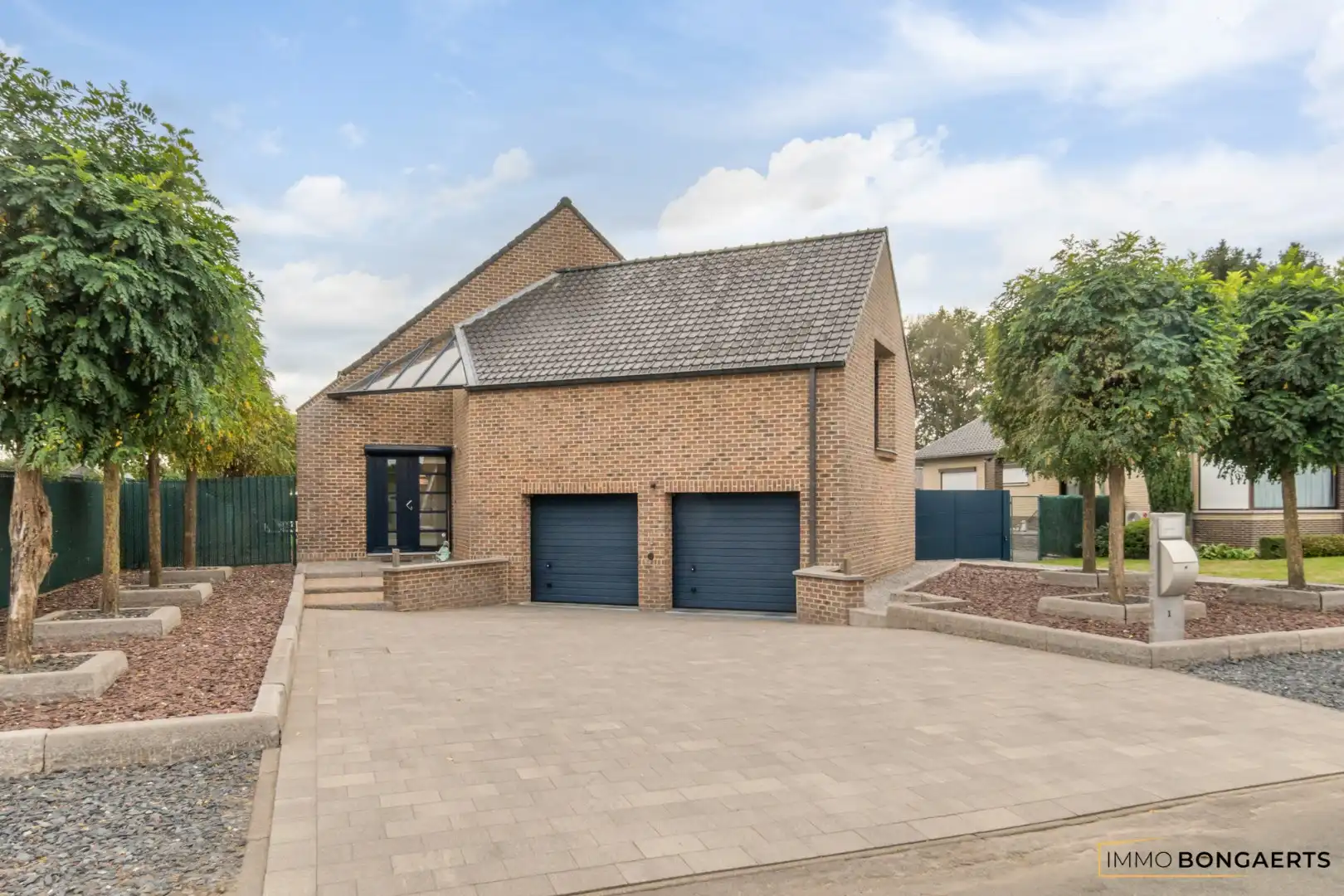 Ruime woning met 3 slaapkamers foto {{pictureIndex}}