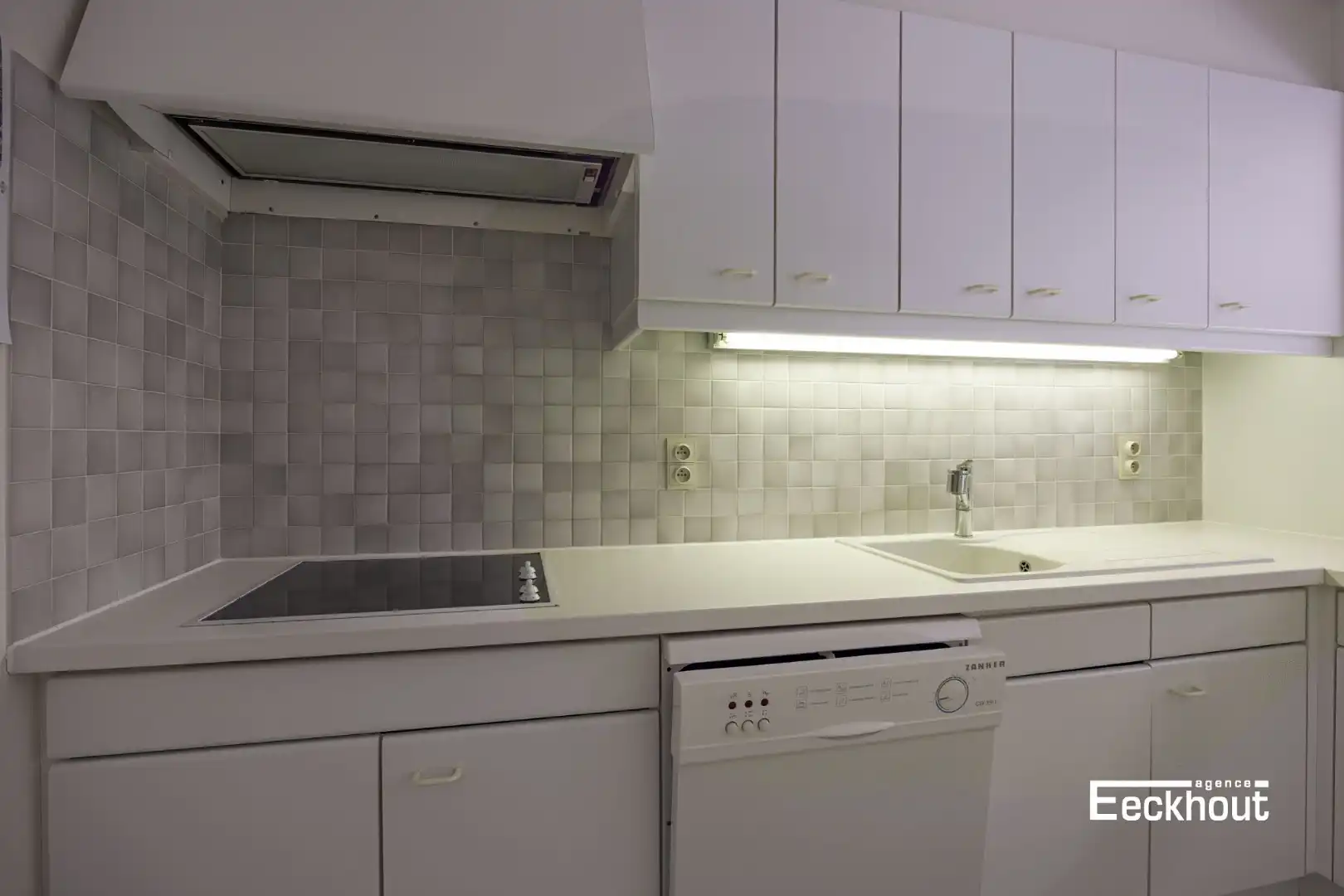 Mooi en centraal gelegen 2 slaapkamerappartement met open zicht! foto 10