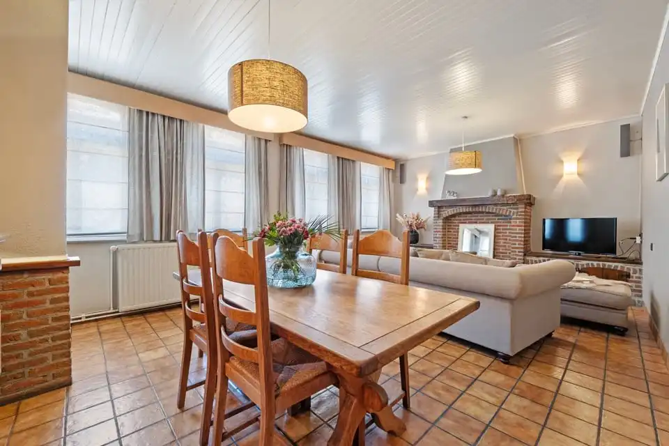 CHARMANTE WONING MET 3 SLKS EN EEN PRACHTIGE TUIN MET TAL VAN MOGELIJKHEDEN foto 16