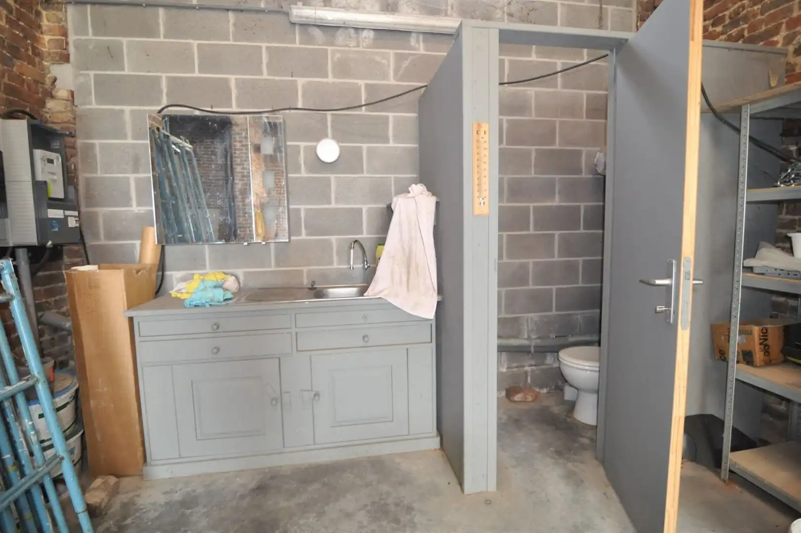 Vergunde opslag- en werkhal 150 m² foto 11