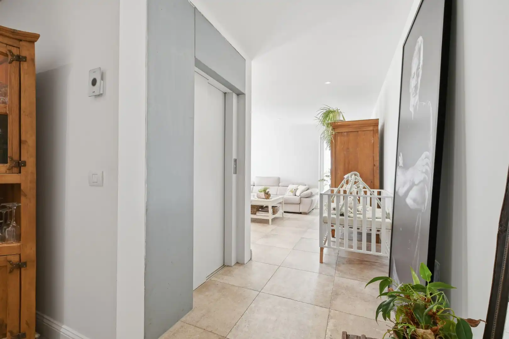 Moderne bel-etagewoning met polyvalente ruimte, zonnige tuin en energiezuinige afwerking foto 7