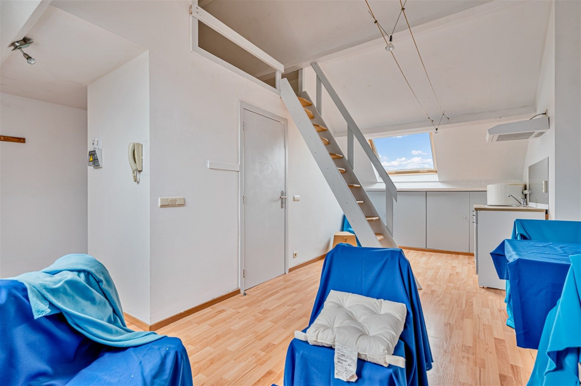 Knusse studio te Aalst  foto 3