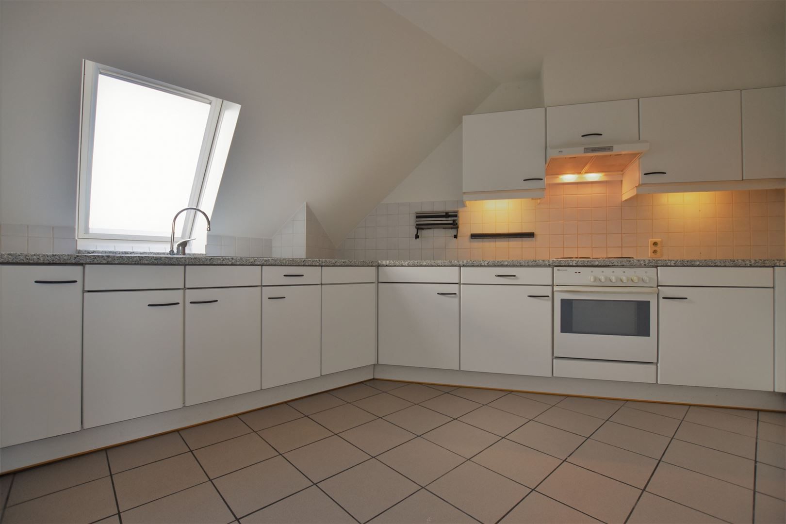 Ruim dakappartement (111m²)  met 3 slpk's en terras foto 3