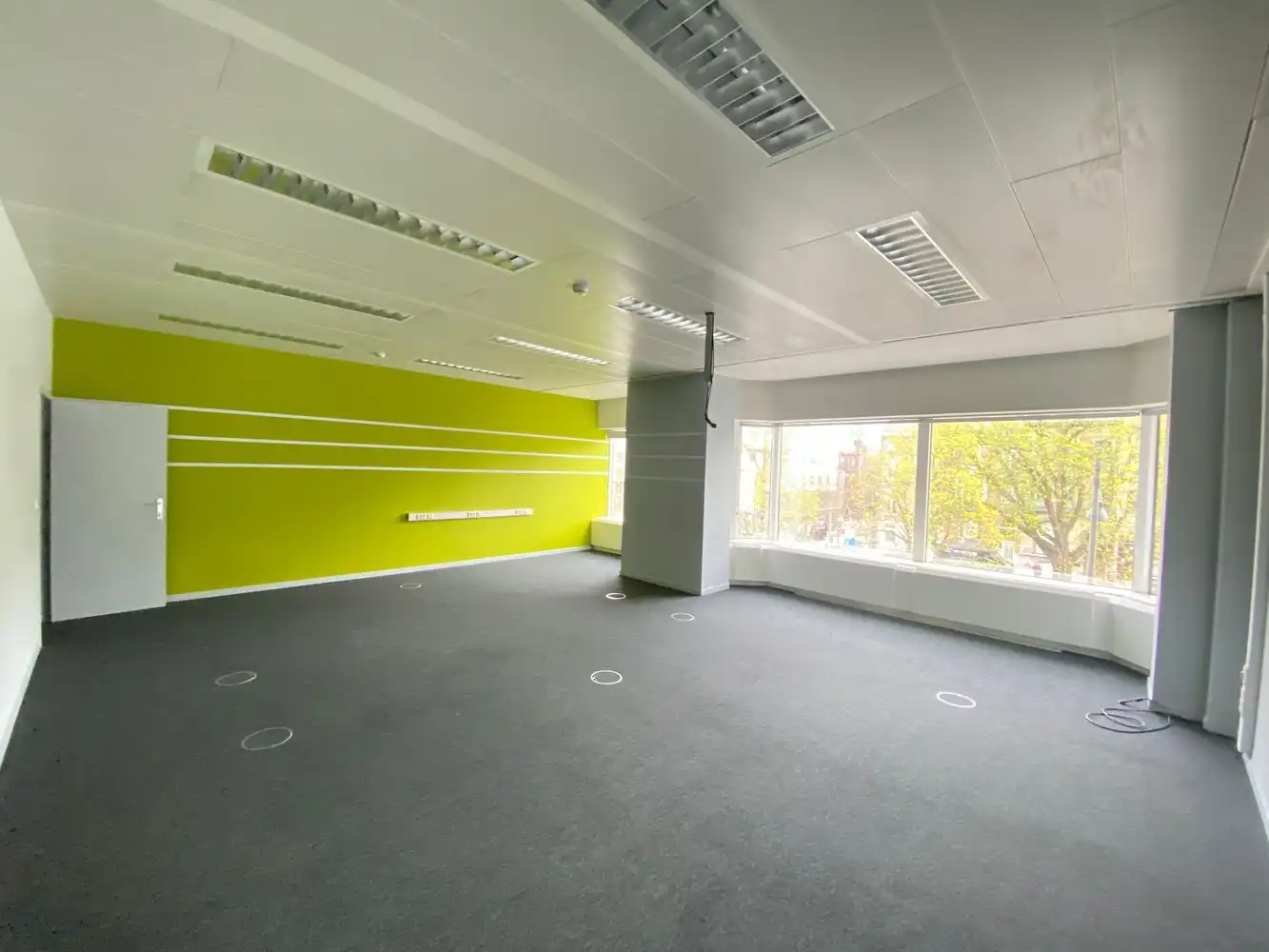 van 100m² tot 900m² kantoren/praktijkruimte foto 12